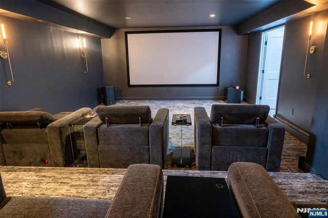 250 Truman Drive, Cresskill, NJ 07626