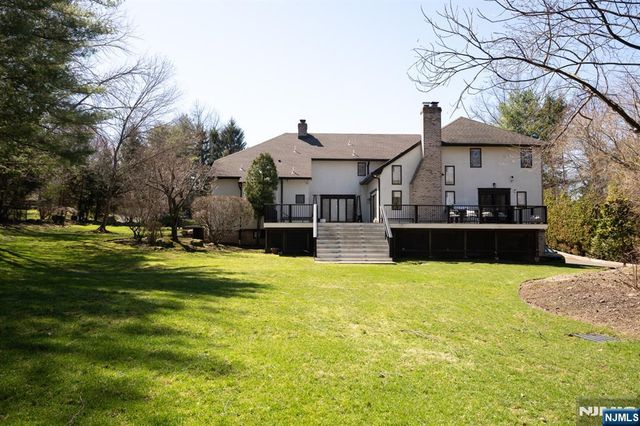 250 Truman Drive, Cresskill, NJ 07626