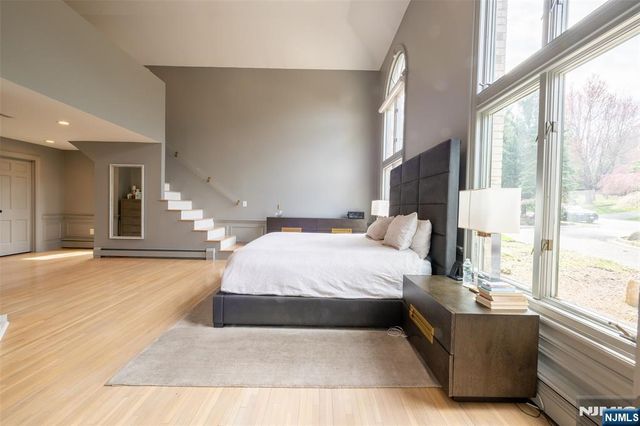 250 Truman Drive, Cresskill, NJ 07626