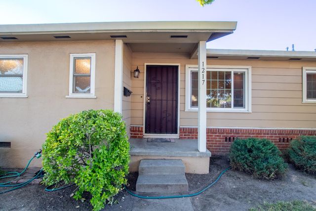 1217 Churchill, Stockton, CA 95207