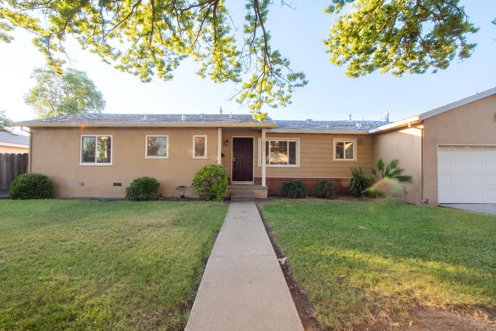 1217 Churchill, Stockton, CA 95207