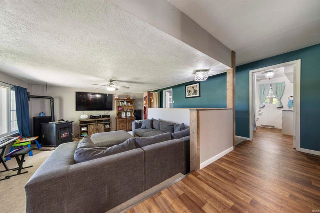 12555 Selvin Road, Dale, IN 47523