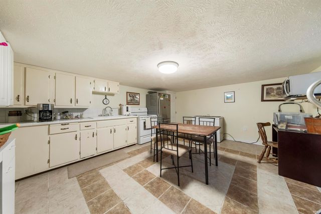 12555 Selvin Road, Dale, IN 47523