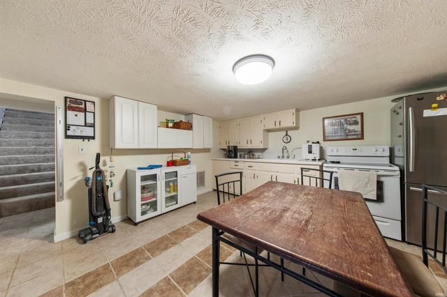 12555 Selvin Road, Dale, IN 47523