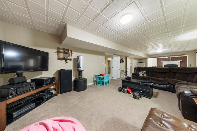 12555 Selvin Road, Dale, IN 47523