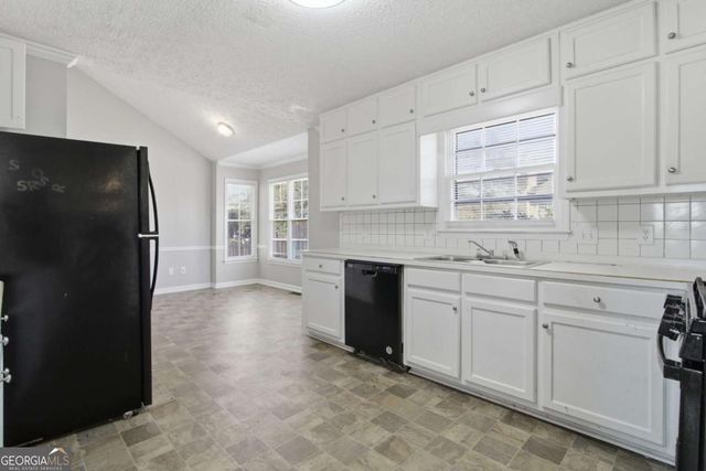 140 Brookfield Drive, Stockbridge, GA 30281