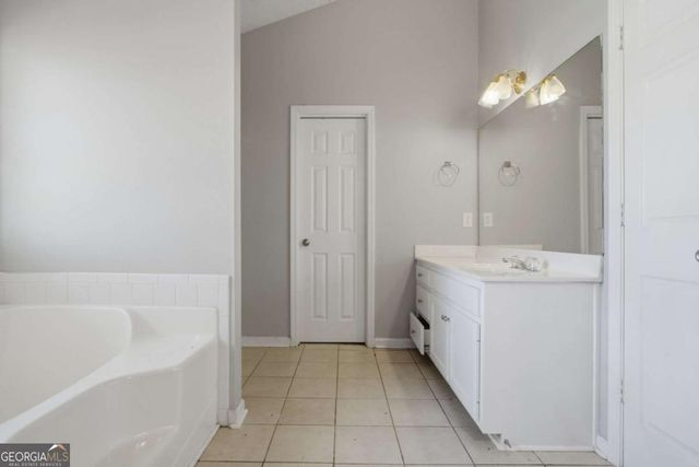 140 Brookfield Drive, Stockbridge, GA 30281