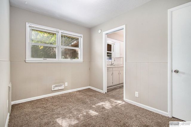 5647 Ruggles Street, Omaha, NE 68104