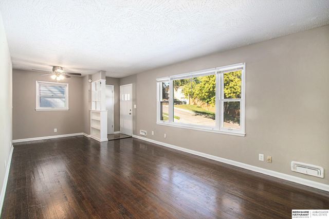 5647 Ruggles Street, Omaha, NE 68104