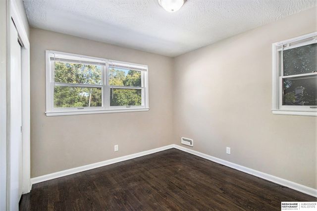 5647 Ruggles Street, Omaha, NE 68104