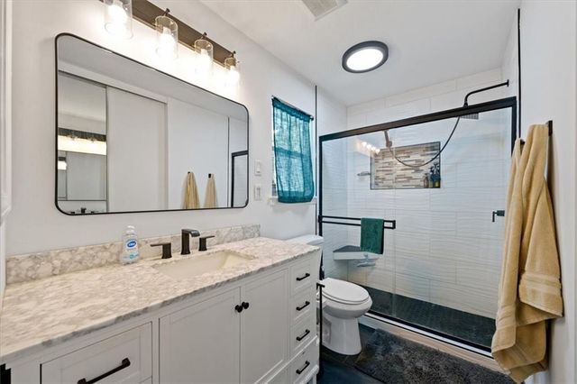 8209 W 56th Terrace, Merriam, KS 66202