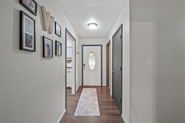 8209 W 56th Terrace, Merriam, KS 66202