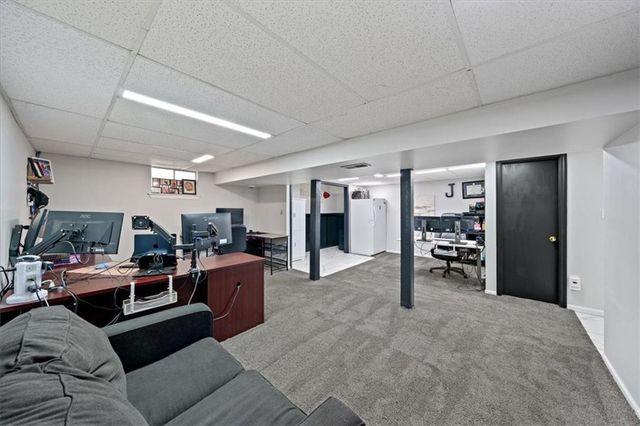 8209 W 56th Terrace, Merriam, KS 66202