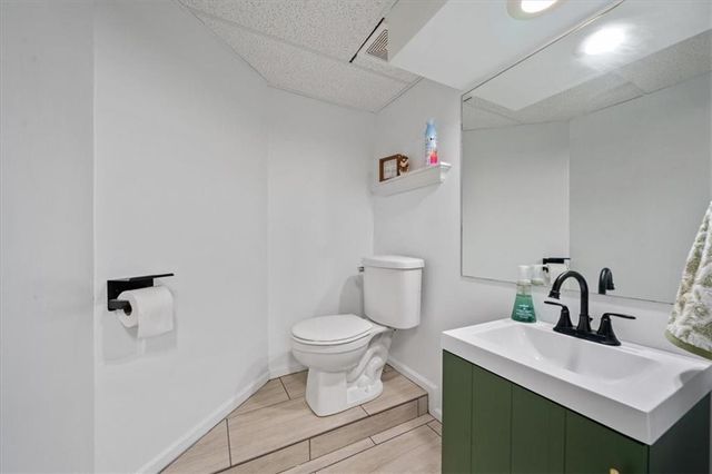 8209 W 56th Terrace, Merriam, KS 66202