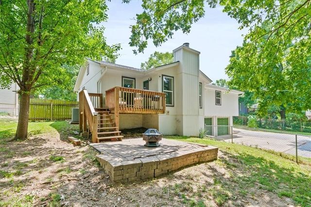 8209 W 56th Terrace, Merriam, KS 66202