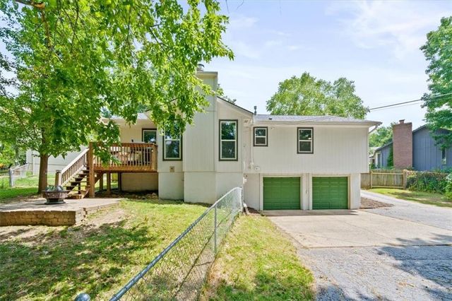 8209 W 56th Terrace, Merriam, KS 66202