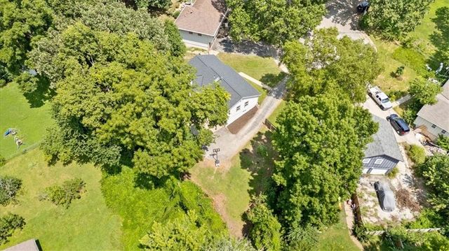 8209 W 56th Terrace, Merriam, KS 66202