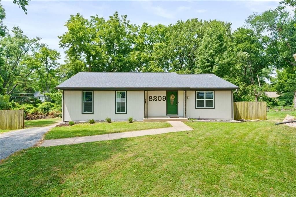 8209 W 56th Terrace, Merriam, KS 66202