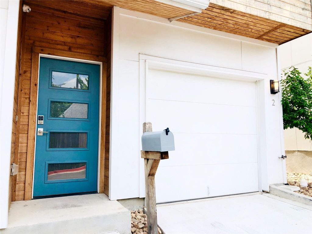 3007 E 12th ST 2, Austin, TX 78702