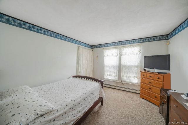 75 2nd Place, Central Islip, NY 11722