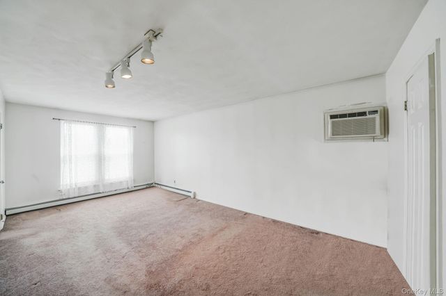 75 2nd Place, Central Islip, NY 11722