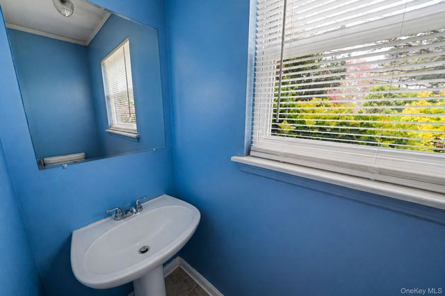 75 2nd Place, Central Islip, NY 11722