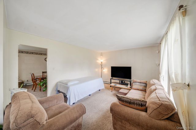 75 2nd Place, Central Islip, NY 11722
