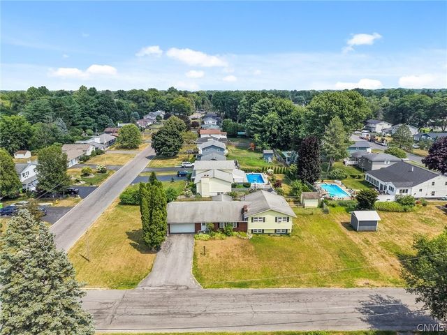 125 Colony Park Drive, Salina, NY 13088