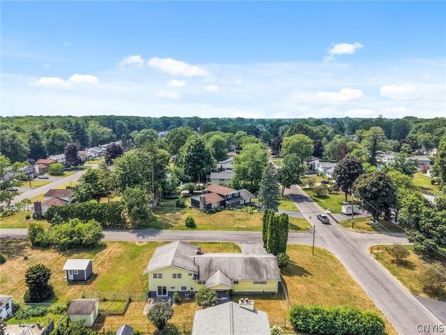 125 Colony Park Drive, Salina, NY 13088
