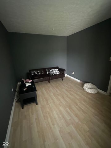 5538 Pilgrim Drive, Indianapolis, IN 46254