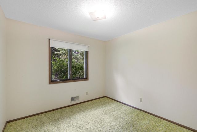 8600 176th Avenue NW, Anoka, MN 55303