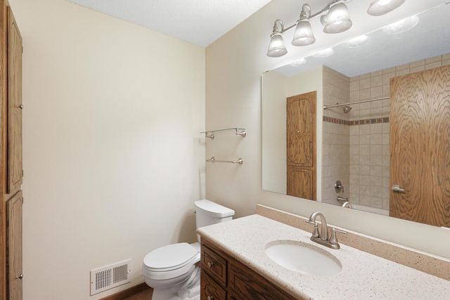 8600 176th Avenue NW, Anoka, MN 55303