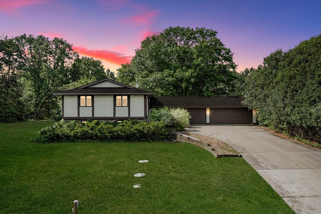 8600 176th Avenue NW, Anoka, MN 55303