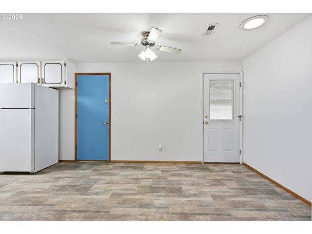 1720 JANSEN Way, Woodburn, OR 97071