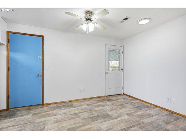 1720 JANSEN Way, Woodburn, OR 97071