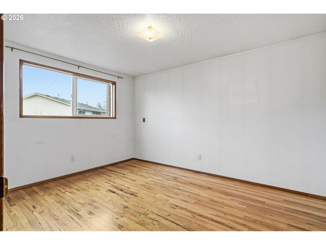 1720 JANSEN Way, Woodburn, OR 97071