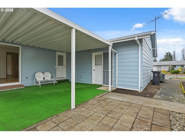 1720 JANSEN Way, Woodburn, OR 97071