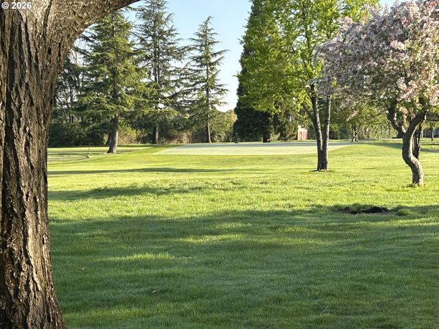 1720 JANSEN Way, Woodburn, OR 97071