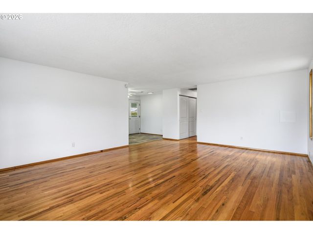 1720 JANSEN Way, Woodburn, OR 97071