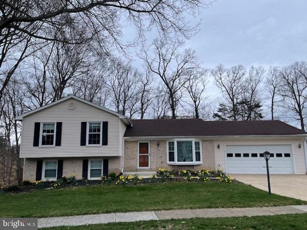 Image 1 of property listing at 8306 CUSHING CT, Springfield, VA 22153