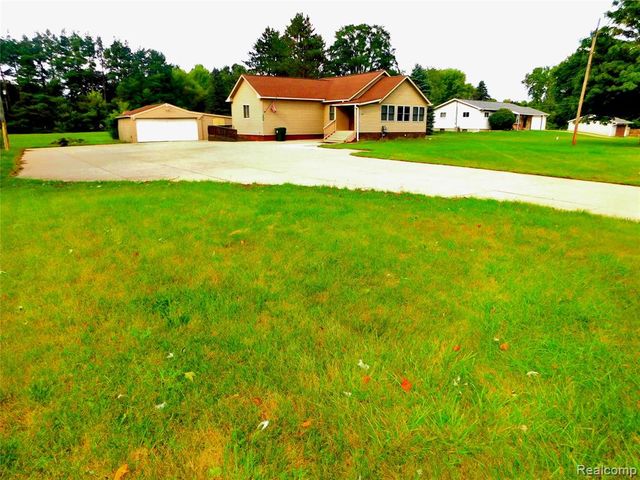 2780 W Clarkston Road, Lake Orion, MI 48362