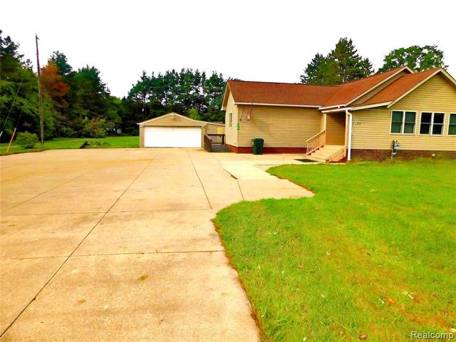 2780 W Clarkston Road, Lake Orion, MI 48362