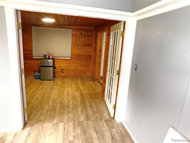 2780 W Clarkston Road, Lake Orion, MI 48362