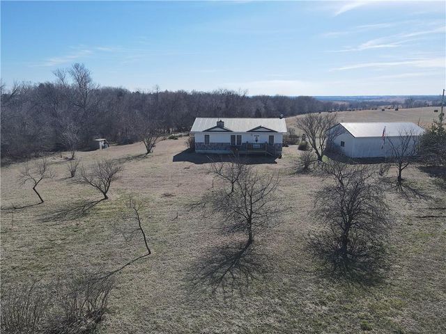 33670 SE 31 Highway, Kincaid, KS 66039