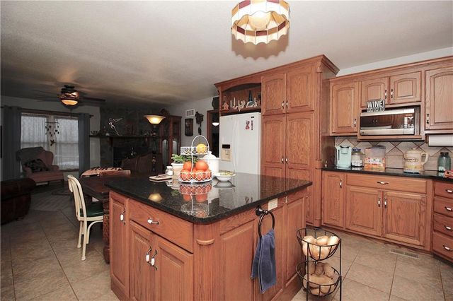 33670 SE 31 Highway, Kincaid, KS 66039