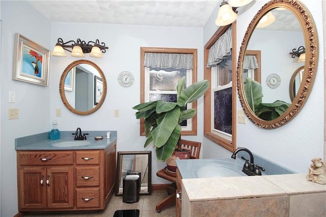 33670 SE 31 Highway, Kincaid, KS 66039