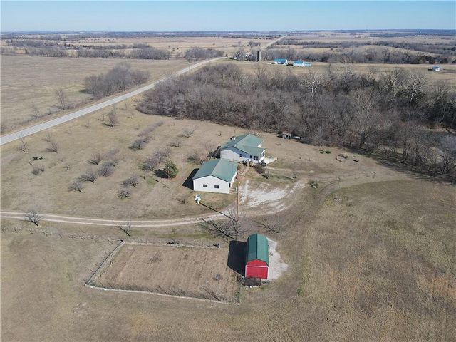 33670 SE 31 Highway, Kincaid, KS 66039