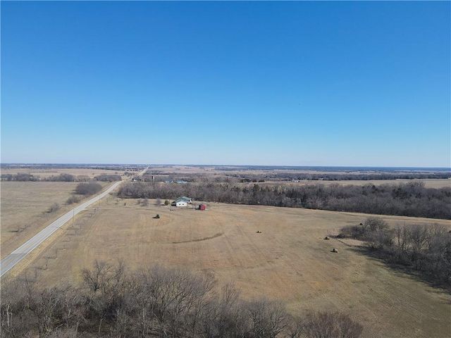 33670 SE 31 Highway, Kincaid, KS 66039