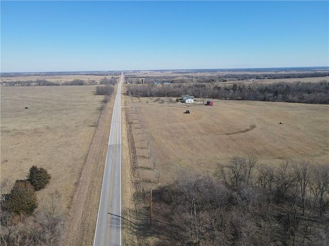 33670 SE 31 Highway, Kincaid, KS 66039