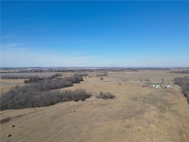 33670 SE 31 Highway, Kincaid, KS 66039
